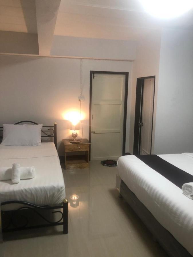 Y&N House Hotel Prachuap Khiri Khan Exterior photo